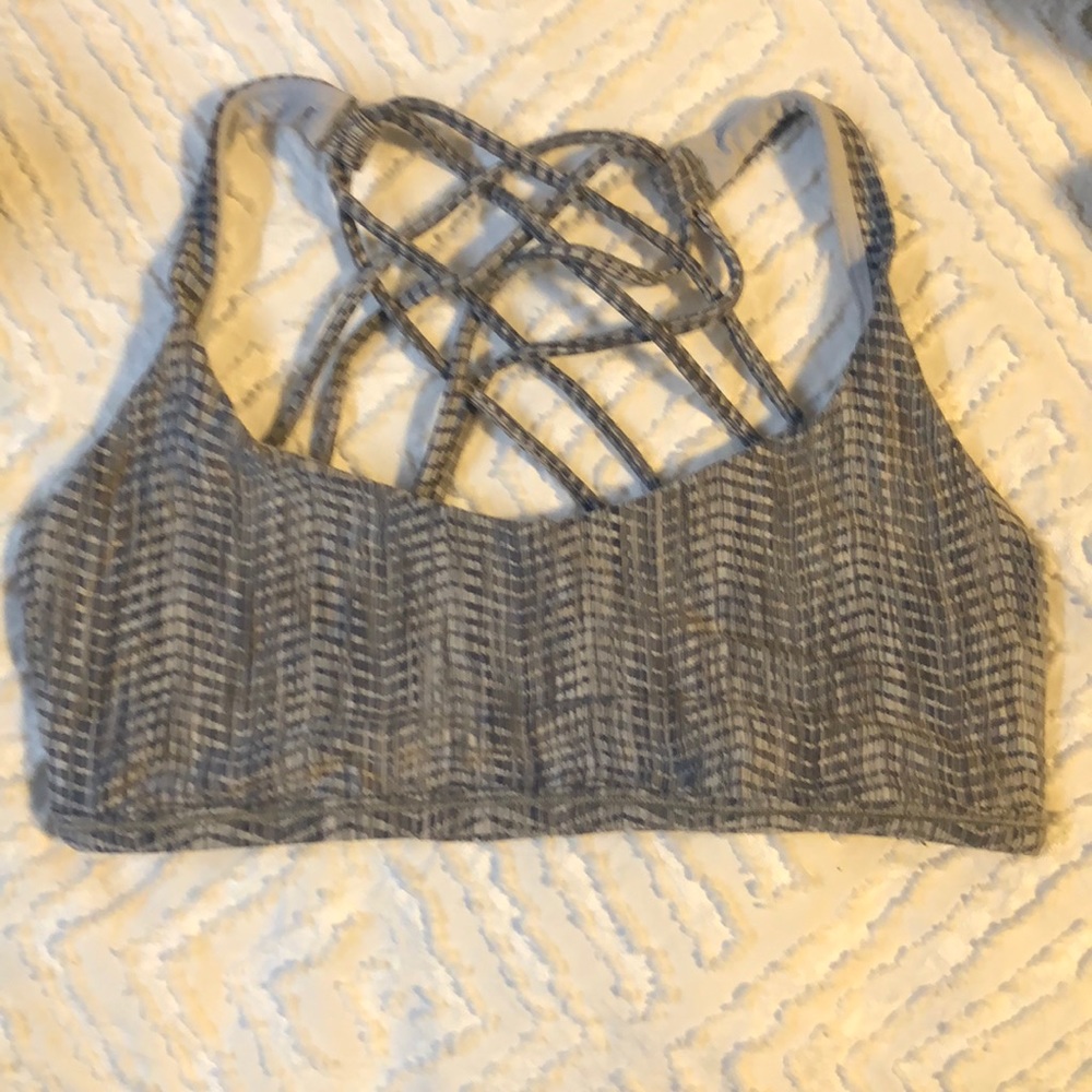 Lululemon free to be bra